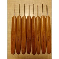 Крючок с деревянной ручкой 2,0 мм